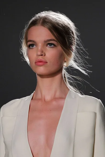 Look 54